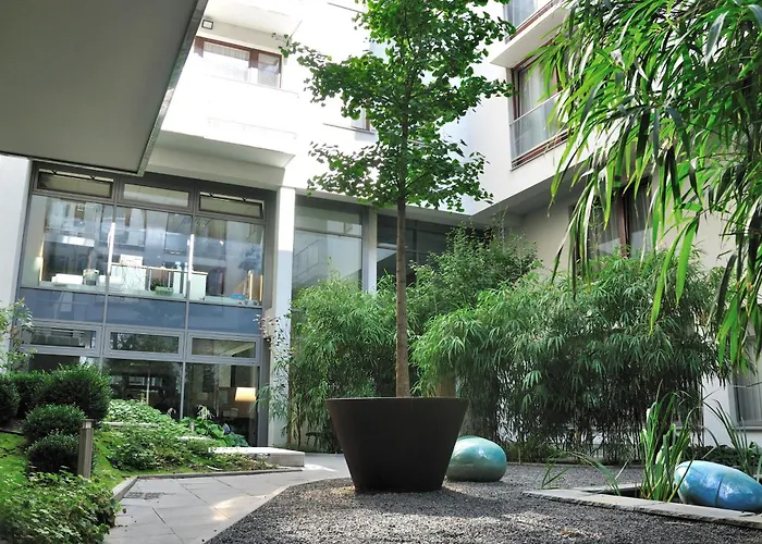 Urban Oasis With Free Parking Apartmán