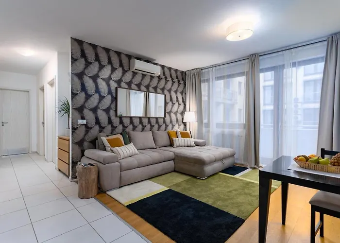 Urban Oasis With Free Parking Daire Budapeşte