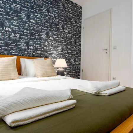 Urban Oasis With Free Parking Apartment Budapest